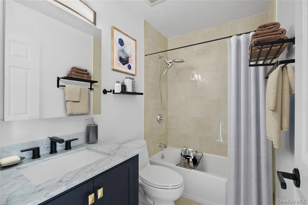 3-17 Endeavor Place, New York, NY, 3 Bedrooms Bedrooms, 9 Rooms Rooms,2 BathroomsBathrooms,Residential,For Rent,Endeavor,0,980281 3-17 Endeavor Place, New York, NY, 3 Bedrooms Bedrooms, 9 Rooms Rooms,2 BathroomsBathrooms,Residential,For Rent,Endeavor,0,980281