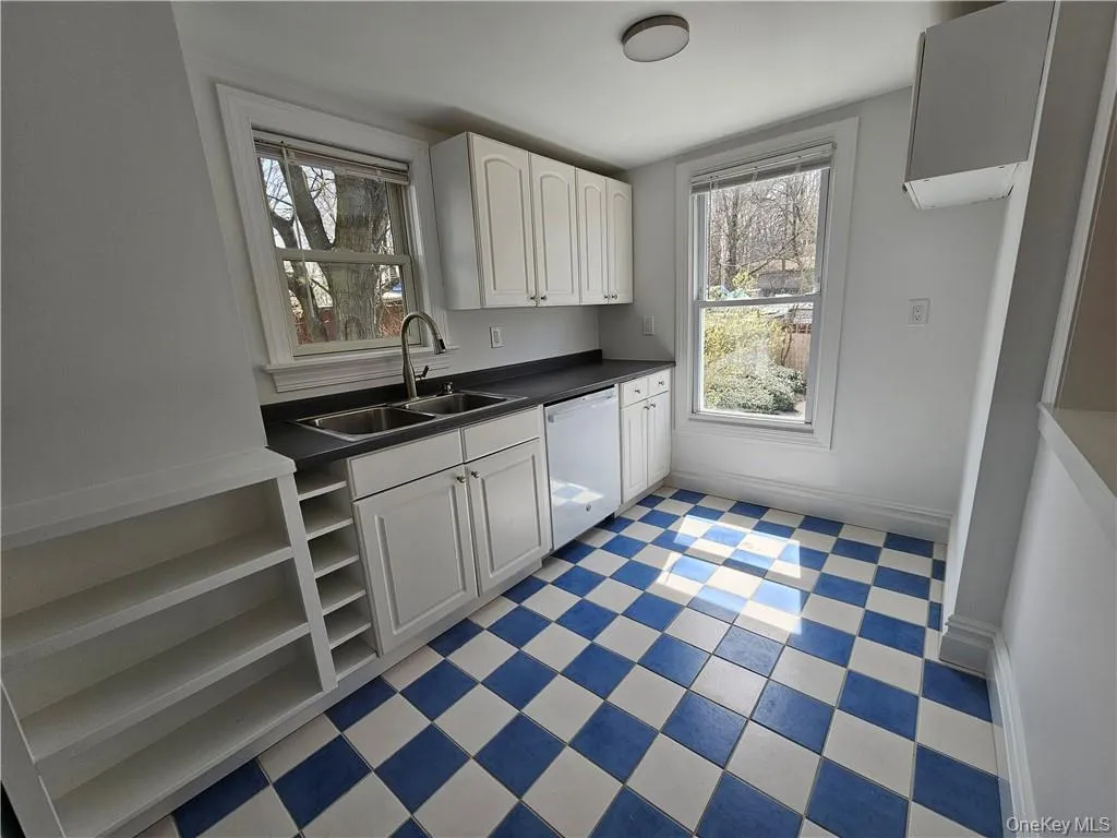 95 Route 59, Clarkstown, NY, 2 Bedrooms Bedrooms, 5 Rooms Rooms,1 BathroomBathrooms,Residential Lease,For Rent,Route 59,0,980291 95 Route 59, Clarkstown, NY, 2 Bedrooms Bedrooms, 5 Rooms Rooms,1 BathroomBathrooms,Residential Lease,For Rent,Route 59,0,980291