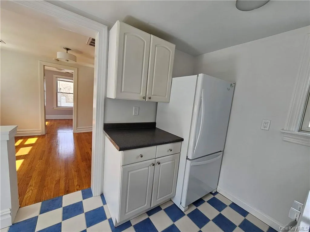 95 Route 59, Clarkstown, NY, 2 Bedrooms Bedrooms, 5 Rooms Rooms,1 BathroomBathrooms,Residential Lease,For Rent,Route 59,0,980291 95 Route 59, Clarkstown, NY, 2 Bedrooms Bedrooms, 5 Rooms Rooms,1 BathroomBathrooms,Residential Lease,For Rent,Route 59,0,980291