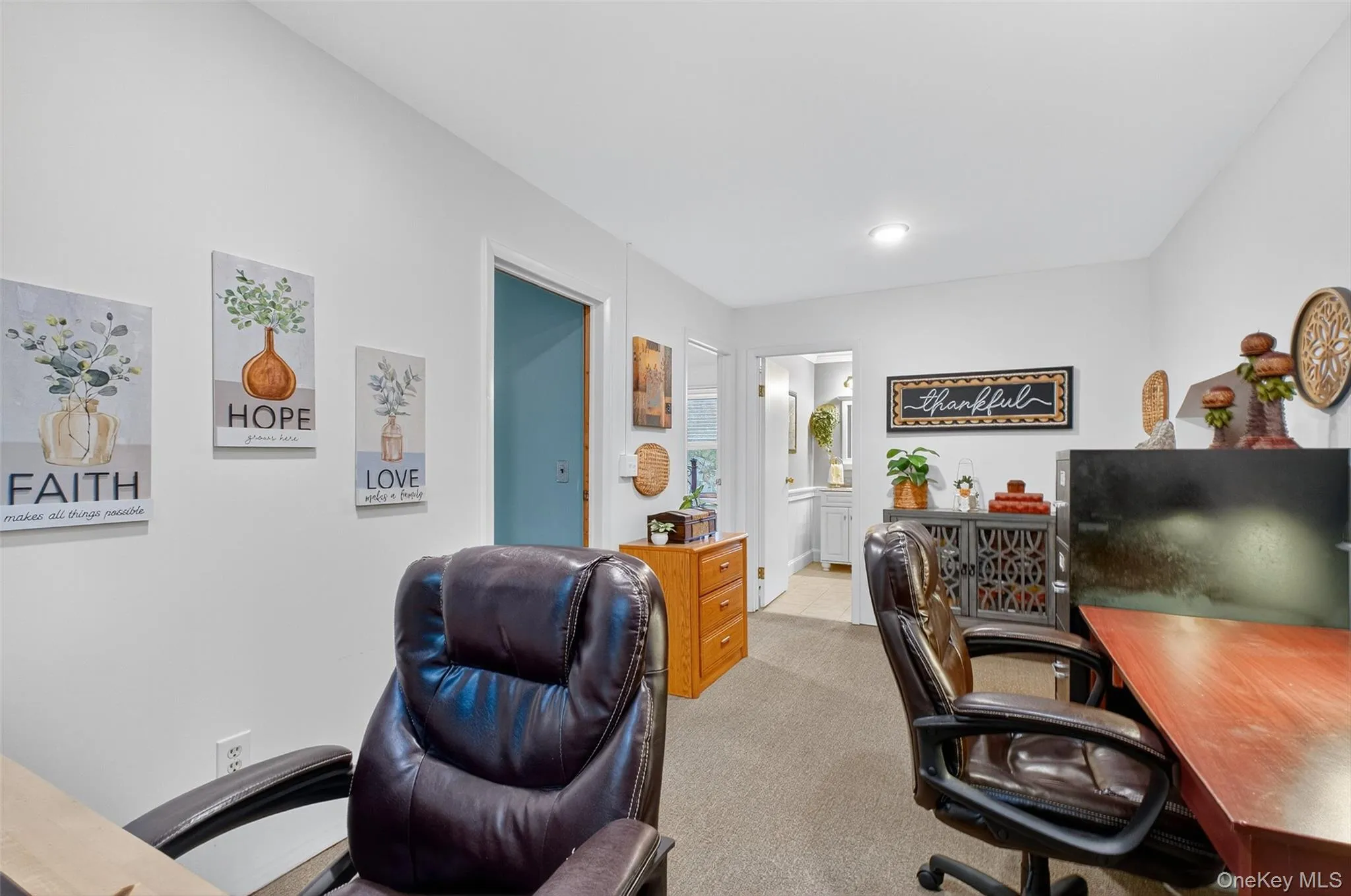 Office space with carpet flooring Office space with carpet flooring