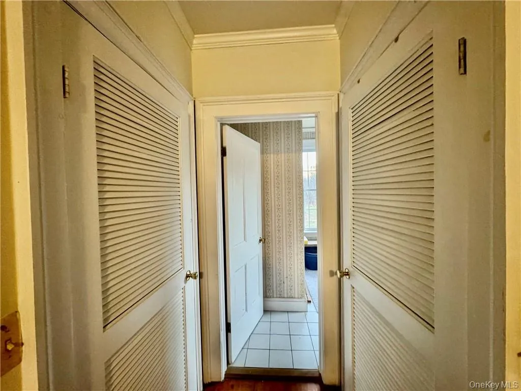 2 walk-in closets 2 walk-in closets