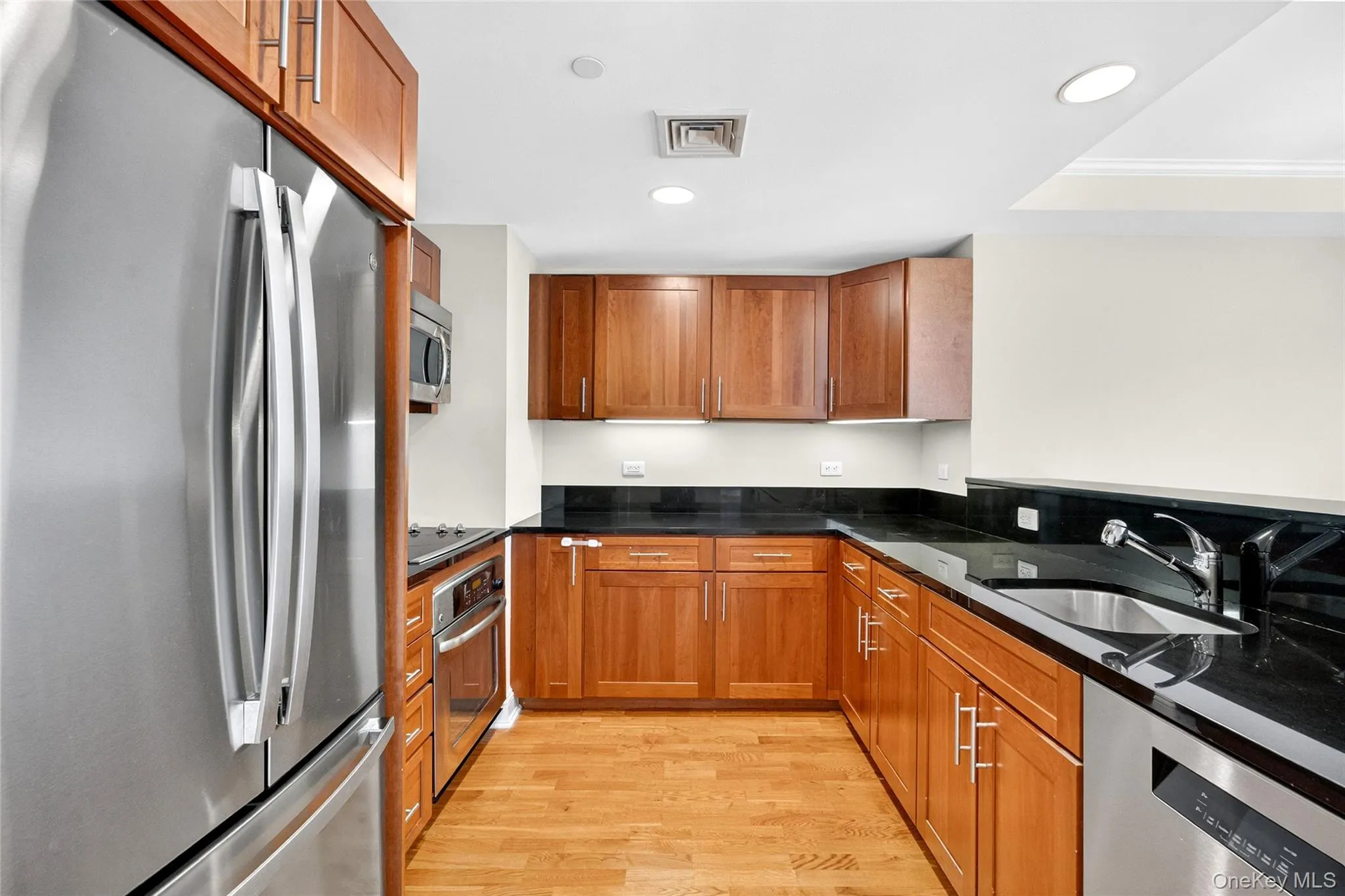 225 Stanley Avenue, Mamaroneck, NY, 2 Bedrooms Bedrooms, 5 Rooms Rooms,2 BathroomsBathrooms,Residential Lease,For Rent,Stanley,0,980363 225 Stanley Avenue, Mamaroneck, NY, 2 Bedrooms Bedrooms, 5 Rooms Rooms,2 BathroomsBathrooms,Residential Lease,For Rent,Stanley,0,980363