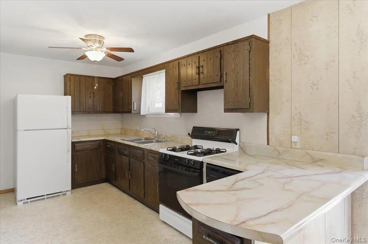 84 Orchard Drive, Cairo, NY, 3 Bedrooms Bedrooms, 5 Rooms Rooms,1 BathroomBathrooms,Residential,For Rent,Orchard,0,980367 84 Orchard Drive, Cairo, NY, 3 Bedrooms Bedrooms, 5 Rooms Rooms,1 BathroomBathrooms,Residential,For Rent,Orchard,0,980367