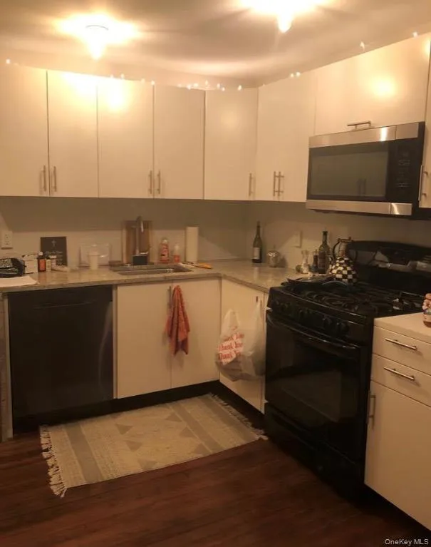 12 Davis Street, Beacon, NY, 2 Bedrooms Bedrooms, 6 Rooms Rooms,1 BathroomBathrooms,Residential Lease,For Rent,Davis,0,980369 12 Davis Street, Beacon, NY, 2 Bedrooms Bedrooms, 6 Rooms Rooms,1 BathroomBathrooms,Residential Lease,For Rent,Davis,0,980369