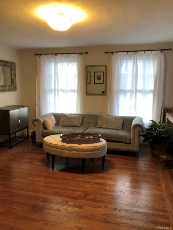 12 Davis Street, Beacon, NY, 2 Bedrooms Bedrooms, 6 Rooms Rooms,1 BathroomBathrooms,Residential Lease,For Rent,Davis,0,980369 12 Davis Street, Beacon, NY, 2 Bedrooms Bedrooms, 6 Rooms Rooms,1 BathroomBathrooms,Residential Lease,For Rent,Davis,0,980369