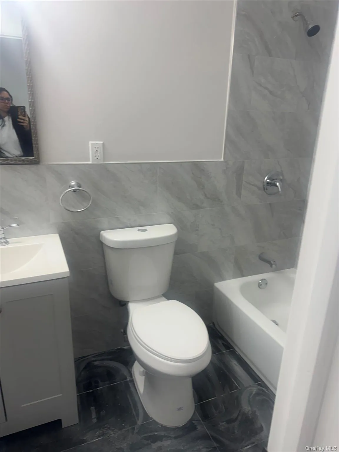 1611 Research Avenue, New York, NY, 3 Bedrooms Bedrooms, 7 Rooms Rooms,2 BathroomsBathrooms,Residential Lease,For Rent,Research,0,980376 1611 Research Avenue, New York, NY, 3 Bedrooms Bedrooms, 7 Rooms Rooms,2 BathroomsBathrooms,Residential Lease,For Rent,Research,0,980376