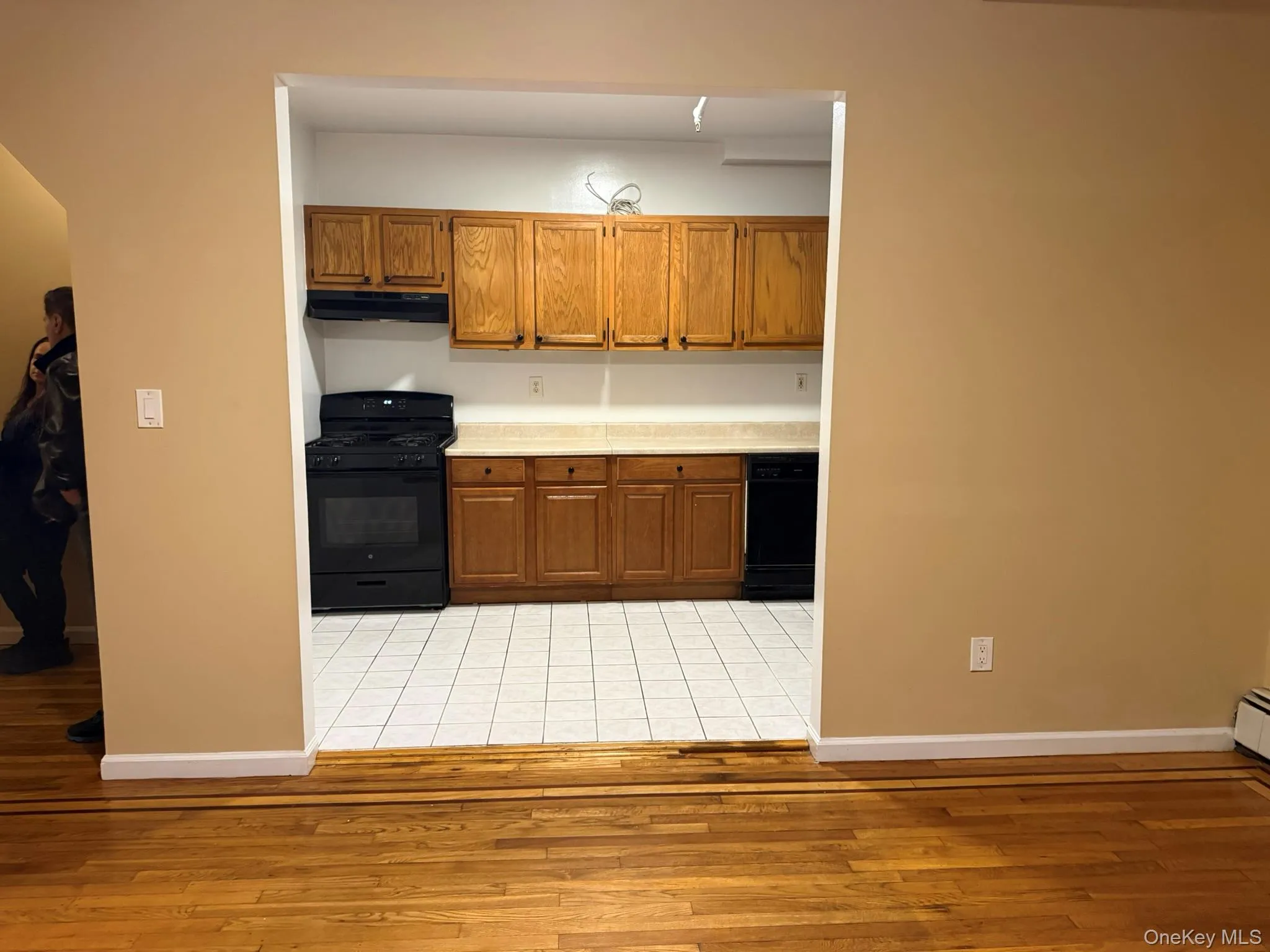189-37 37th Avenue, New York, NY, 1 Bedroom Bedrooms, 4 Rooms Rooms,1 BathroomBathrooms,Residential Lease,For Rent,37th,0,980384 189-37 37th Avenue, New York, NY, 1 Bedroom Bedrooms, 4 Rooms Rooms,1 BathroomBathrooms,Residential Lease,For Rent,37th,0,980384