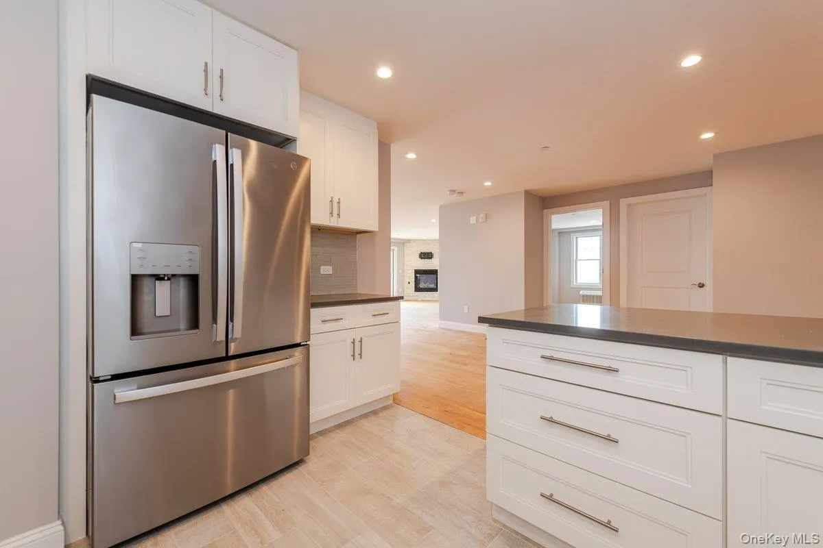 661 Broadway, Long Beach, NY, 3 Bedrooms Bedrooms, 5 Rooms Rooms,2 BathroomsBathrooms,Residential,For Rent,Broadway,0,KEY980410 661 Broadway, Long Beach, NY, 3 Bedrooms Bedrooms, 5 Rooms Rooms,2 BathroomsBathrooms,Residential,For Rent,Broadway,0,KEY980410