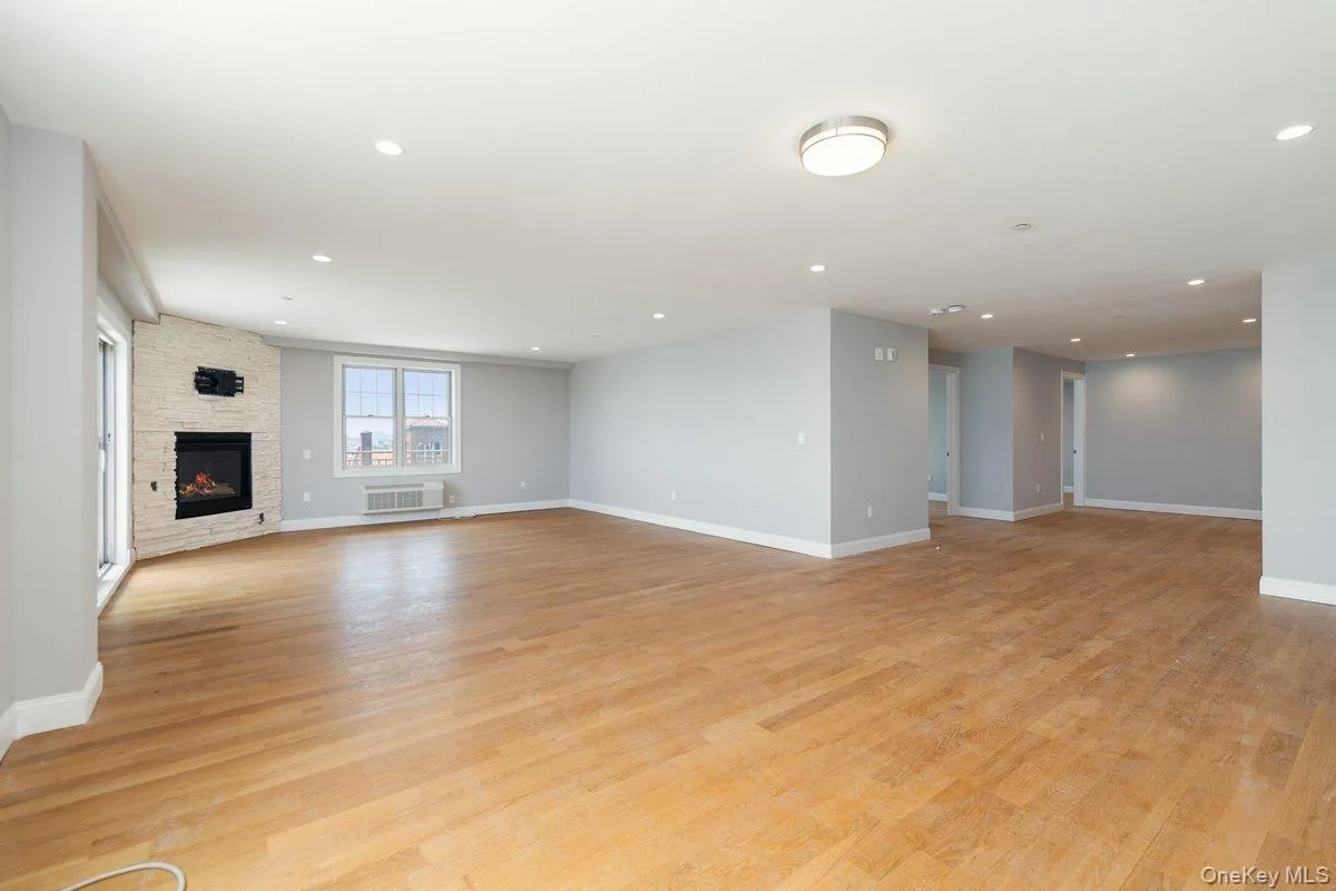 661 Broadway, Long Beach, NY, 3 Bedrooms Bedrooms, 5 Rooms Rooms,2 BathroomsBathrooms,Residential,For Rent,Broadway,0,KEY980410 661 Broadway, Long Beach, NY, 3 Bedrooms Bedrooms, 5 Rooms Rooms,2 BathroomsBathrooms,Residential,For Rent,Broadway,0,KEY980410