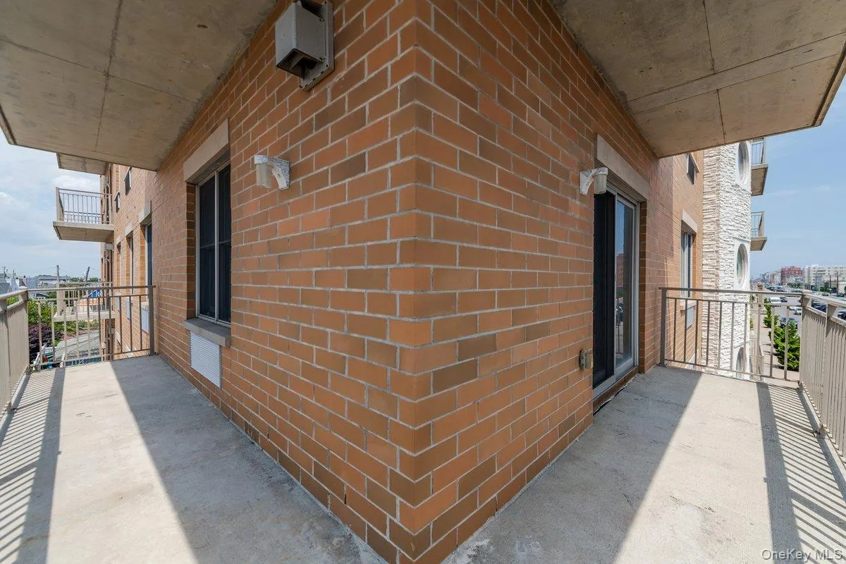 661 Broadway, Long Beach, NY, 3 Bedrooms Bedrooms, 5 Rooms Rooms,2 BathroomsBathrooms,Residential,For Rent,Broadway,0,KEY980410 661 Broadway, Long Beach, NY, 3 Bedrooms Bedrooms, 5 Rooms Rooms,2 BathroomsBathrooms,Residential,For Rent,Broadway,0,KEY980410