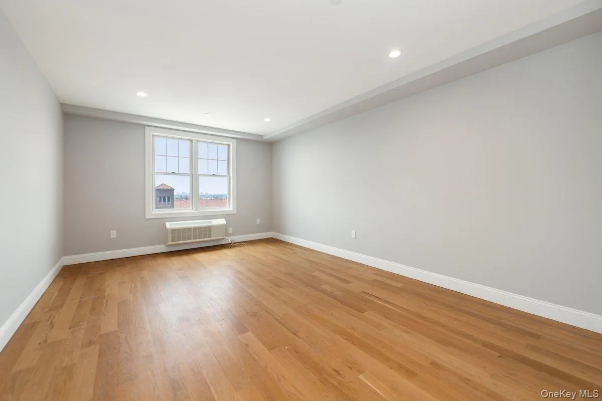 661 Broadway, Long Beach, NY, 3 Bedrooms Bedrooms, 5 Rooms Rooms,2 BathroomsBathrooms,Residential,For Rent,Broadway,0,KEY980410 661 Broadway, Long Beach, NY, 3 Bedrooms Bedrooms, 5 Rooms Rooms,2 BathroomsBathrooms,Residential,For Rent,Broadway,0,KEY980410