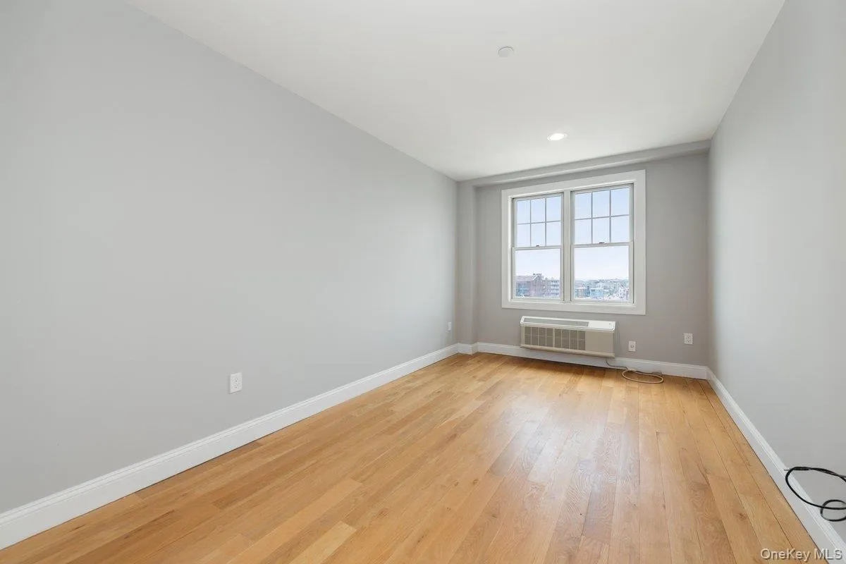 661 Broadway, Long Beach, NY, 3 Bedrooms Bedrooms, 5 Rooms Rooms,2 BathroomsBathrooms,Residential,For Rent,Broadway,0,KEY980410 661 Broadway, Long Beach, NY, 3 Bedrooms Bedrooms, 5 Rooms Rooms,2 BathroomsBathrooms,Residential,For Rent,Broadway,0,KEY980410