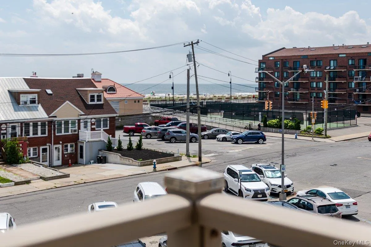 661 Broadway, Long Beach, NY, 3 Bedrooms Bedrooms, 5 Rooms Rooms,2 BathroomsBathrooms,Residential,For Rent,Broadway,0,KEY980410 661 Broadway, Long Beach, NY, 3 Bedrooms Bedrooms, 5 Rooms Rooms,2 BathroomsBathrooms,Residential,For Rent,Broadway,0,KEY980410