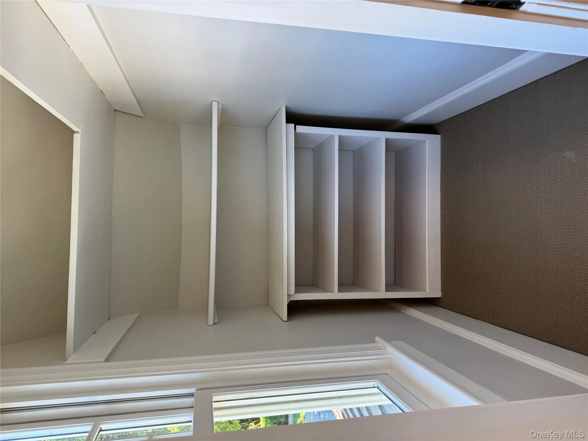 Spacious Closet Spacious Closet