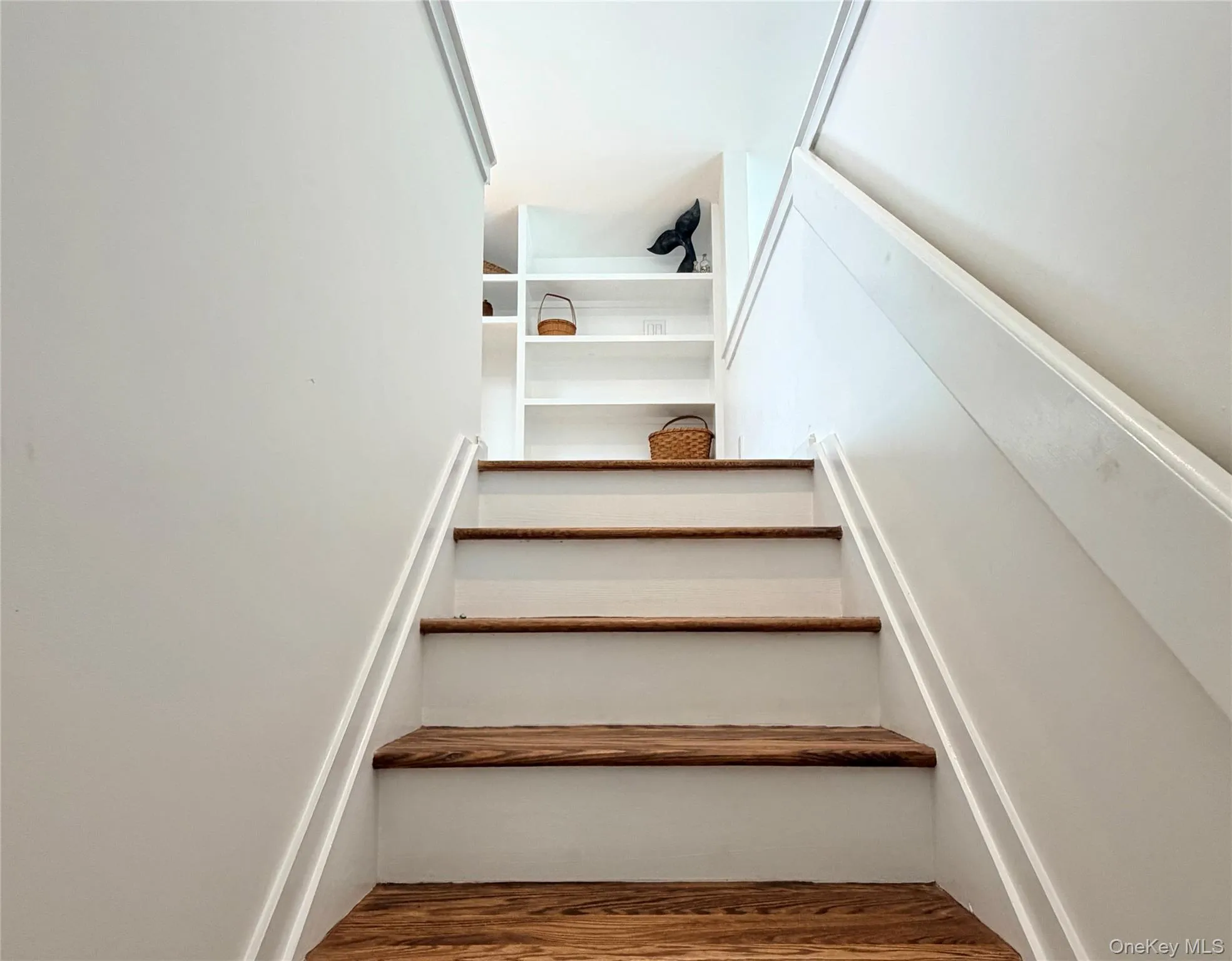 43B Old Squires Road, Southampton, NY, 3 Bedrooms Bedrooms, 7 Rooms Rooms,2 BathroomsBathrooms,Residential Lease,For Rent,Old Squires,0,980423 43B Old Squires Road, Southampton, NY, 3 Bedrooms Bedrooms, 7 Rooms Rooms,2 BathroomsBathrooms,Residential Lease,For Rent,Old Squires,0,980423