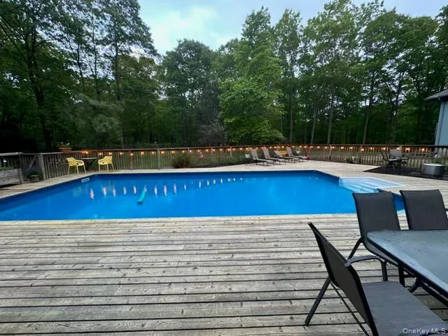 43B Old Squires Road, Southampton, NY, 3 Bedrooms Bedrooms, 7 Rooms Rooms,2 BathroomsBathrooms,Residential Lease,For Rent,Old Squires,0,980423 43B Old Squires Road, Southampton, NY, 3 Bedrooms Bedrooms, 7 Rooms Rooms,2 BathroomsBathrooms,Residential Lease,For Rent,Old Squires,0,980423