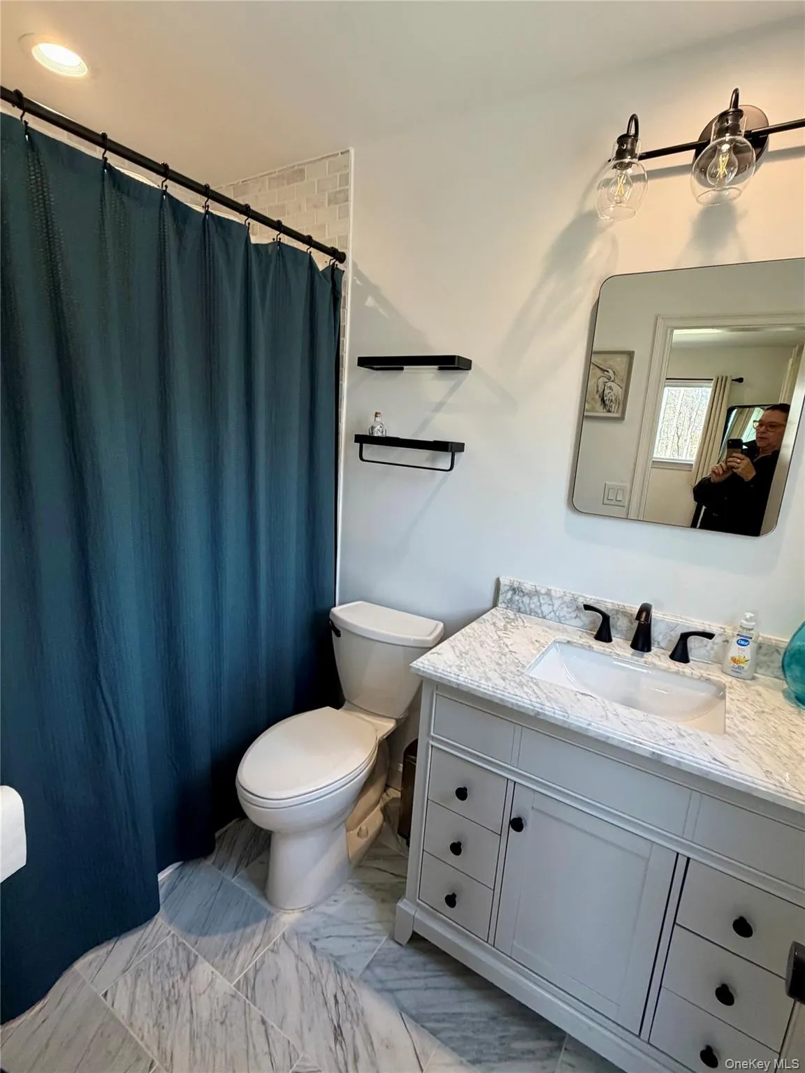43B Old Squires Road, Southampton, NY, 3 Bedrooms Bedrooms, 7 Rooms Rooms,2 BathroomsBathrooms,Residential Lease,For Rent,Old Squires,0,980423 43B Old Squires Road, Southampton, NY, 3 Bedrooms Bedrooms, 7 Rooms Rooms,2 BathroomsBathrooms,Residential Lease,For Rent,Old Squires,0,980423