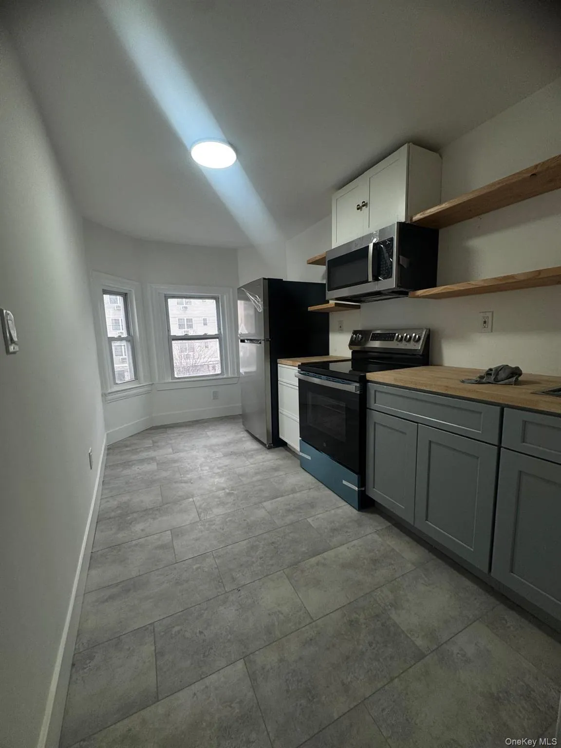 301 Warburton Avenue, Yonkers, NY, 2 Bedrooms Bedrooms, 2 Rooms Rooms,Residential Lease,For Rent,Warburton,0,980445 301 Warburton Avenue, Yonkers, NY, 2 Bedrooms Bedrooms, 2 Rooms Rooms,Residential Lease,For Rent,Warburton,0,980445