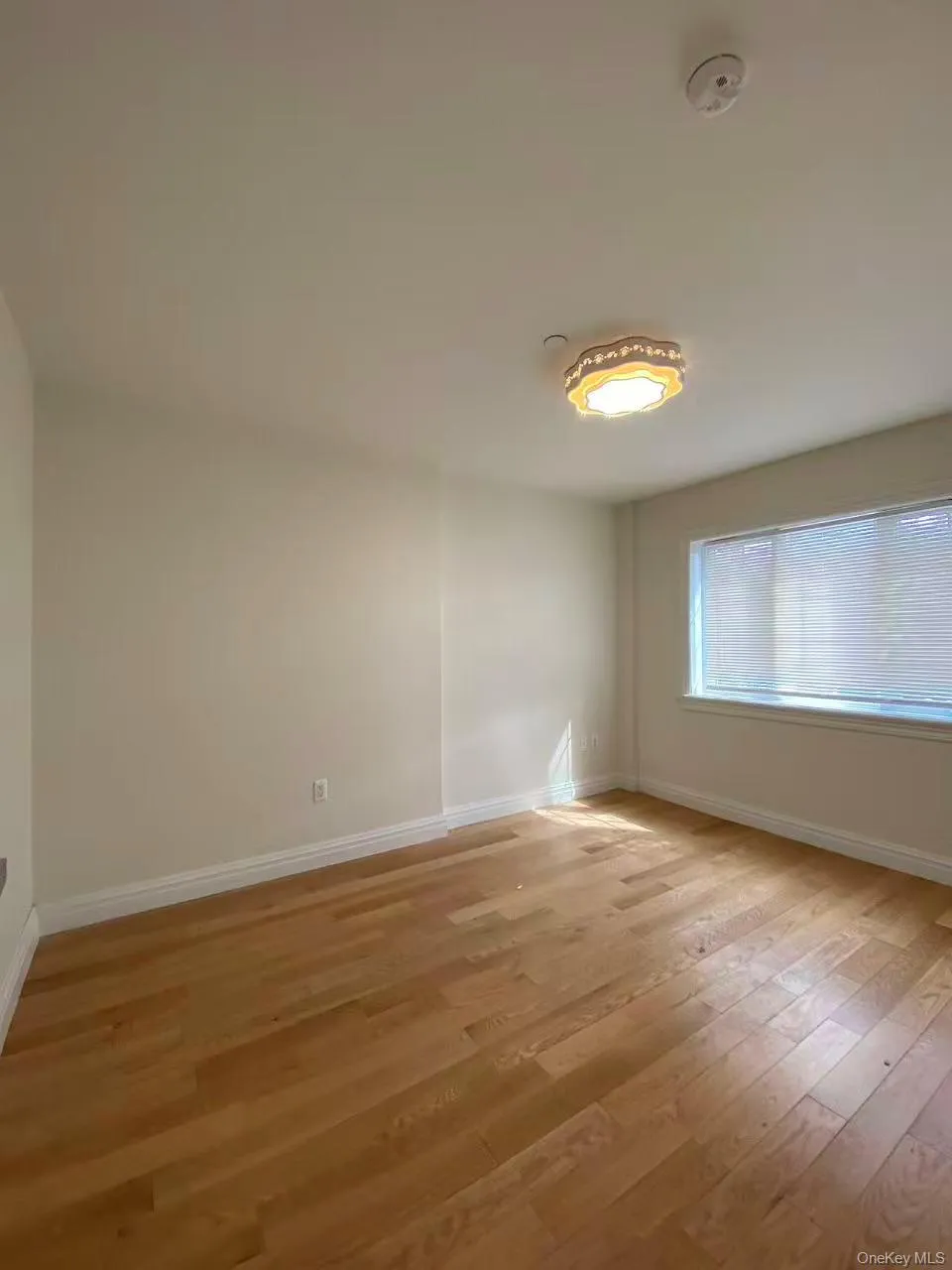 140-05 32nd Avenue, New York, NY, 3 Bedrooms Bedrooms, 5 Rooms Rooms,2 BathroomsBathrooms,Residential Lease,For Rent,32nd,0,980461 140-05 32nd Avenue, New York, NY, 3 Bedrooms Bedrooms, 5 Rooms Rooms,2 BathroomsBathrooms,Residential Lease,For Rent,32nd,0,980461