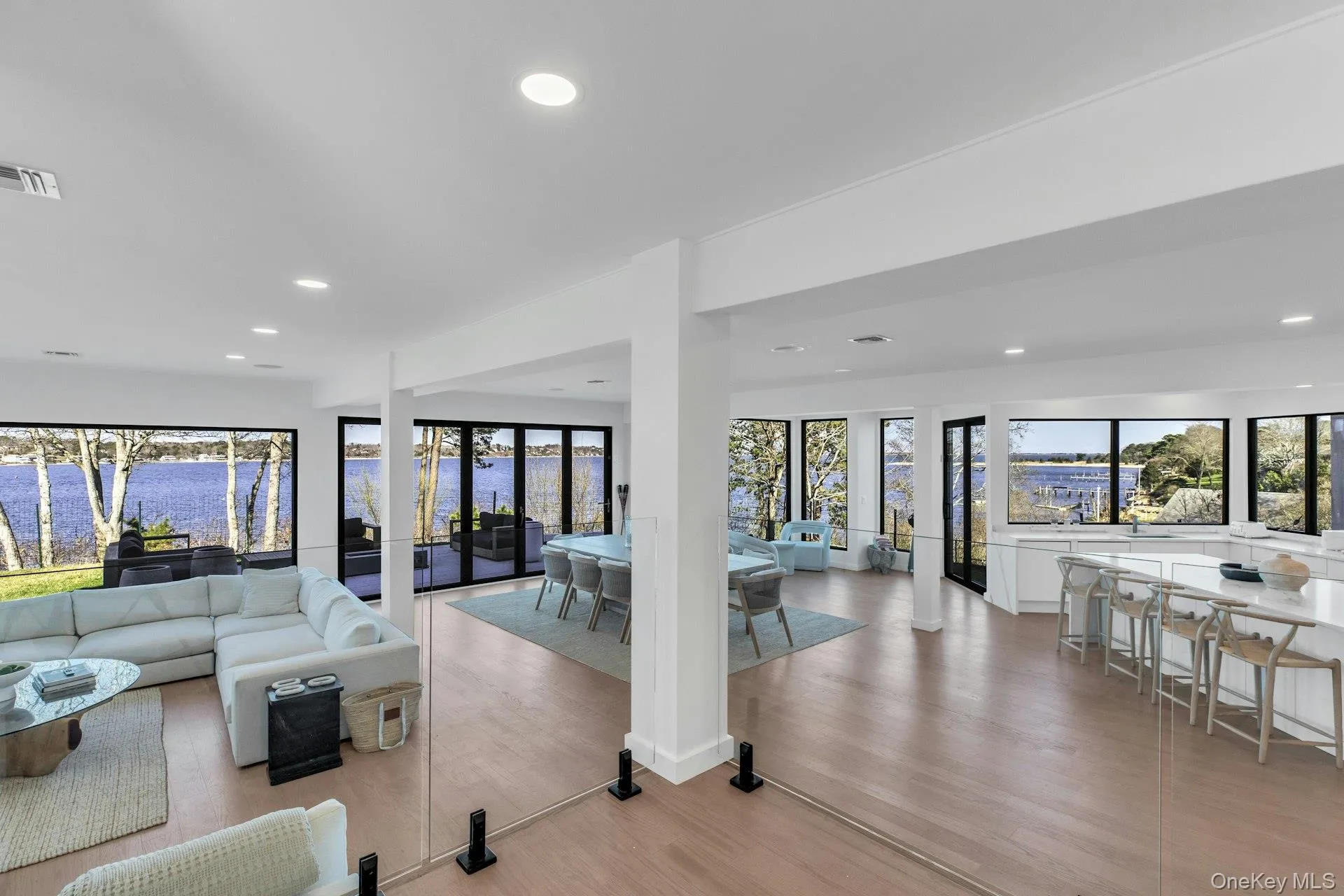 10 Bay View Drive, Southampton, NY, 5 Bedrooms Bedrooms, 11 Rooms Rooms,4 BathroomsBathrooms,Residential Lease,For Rent,Bay View,0,980464 10 Bay View Drive, Southampton, NY, 5 Bedrooms Bedrooms, 11 Rooms Rooms,4 BathroomsBathrooms,Residential Lease,For Rent,Bay View,0,980464