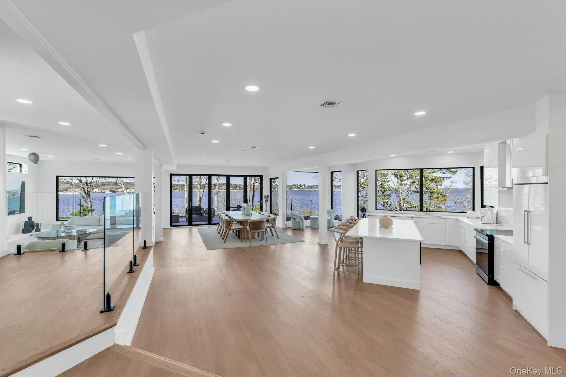 10 Bay View Drive, Southampton, NY, 5 Bedrooms Bedrooms, 11 Rooms Rooms,4 BathroomsBathrooms,Residential Lease,For Rent,Bay View,0,980464 10 Bay View Drive, Southampton, NY, 5 Bedrooms Bedrooms, 11 Rooms Rooms,4 BathroomsBathrooms,Residential Lease,For Rent,Bay View,0,980464