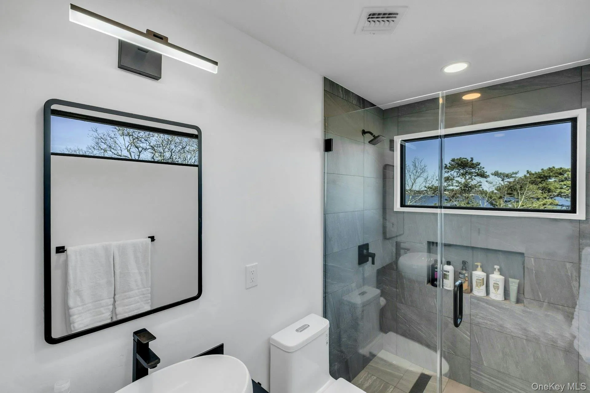 10 Bay View Drive, Southampton, NY, 5 Bedrooms Bedrooms, 11 Rooms Rooms,4 BathroomsBathrooms,Residential Lease,For Rent,Bay View,0,980464 10 Bay View Drive, Southampton, NY, 5 Bedrooms Bedrooms, 11 Rooms Rooms,4 BathroomsBathrooms,Residential Lease,For Rent,Bay View,0,980464