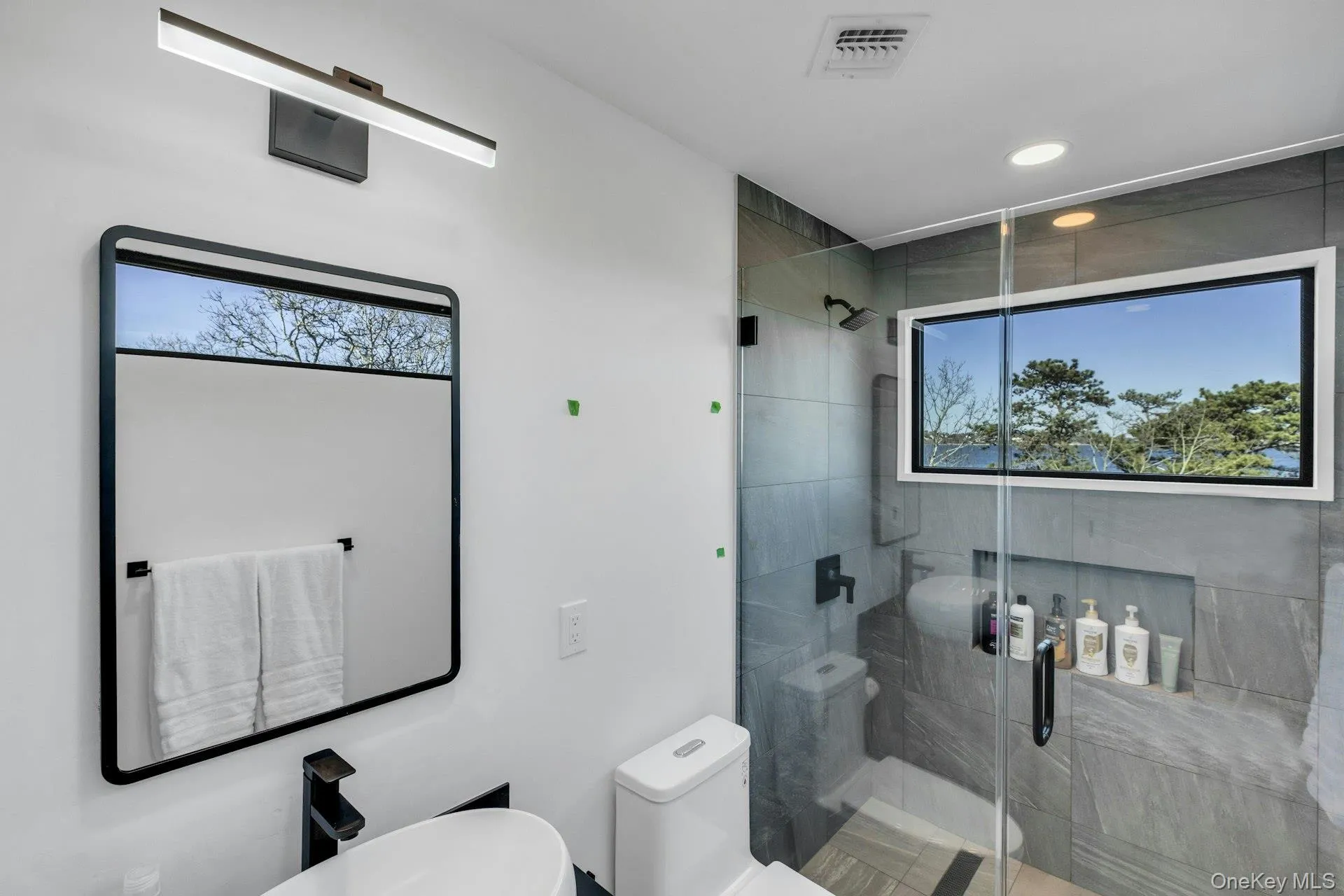 10 Bay View Drive, Southampton, NY, 5 Bedrooms Bedrooms, 11 Rooms Rooms,4 BathroomsBathrooms,Residential Lease,For Rent,Bay View,0,980464 10 Bay View Drive, Southampton, NY, 5 Bedrooms Bedrooms, 11 Rooms Rooms,4 BathroomsBathrooms,Residential Lease,For Rent,Bay View,0,980464