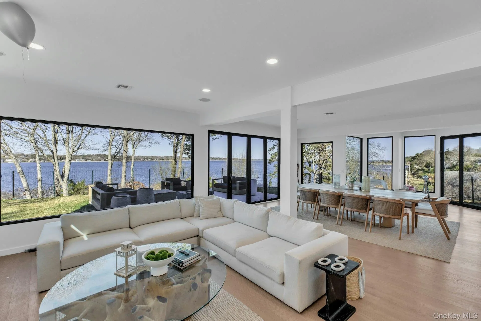 10 Bay View Drive, Southampton, NY, 5 Bedrooms Bedrooms, 11 Rooms Rooms,4 BathroomsBathrooms,Residential Lease,For Rent,Bay View,0,980464 10 Bay View Drive, Southampton, NY, 5 Bedrooms Bedrooms, 11 Rooms Rooms,4 BathroomsBathrooms,Residential Lease,For Rent,Bay View,0,980464