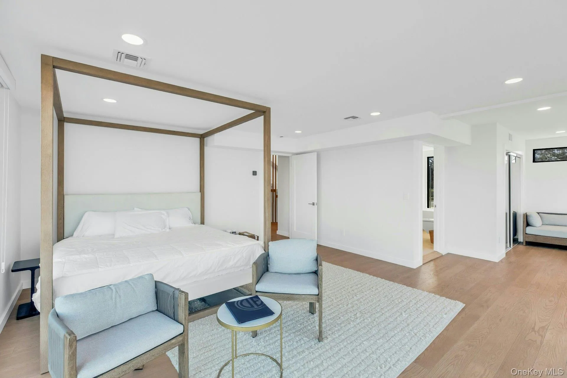 10 Bay View Drive, Southampton, NY, 5 Bedrooms Bedrooms, 11 Rooms Rooms,4 BathroomsBathrooms,Residential Lease,For Rent,Bay View,0,980464 10 Bay View Drive, Southampton, NY, 5 Bedrooms Bedrooms, 11 Rooms Rooms,4 BathroomsBathrooms,Residential Lease,For Rent,Bay View,0,980464