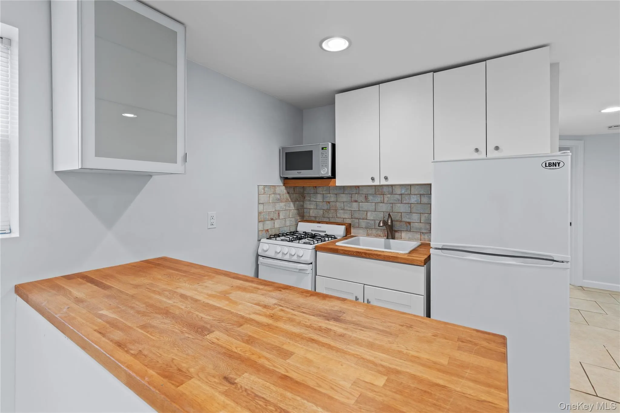 26 Indiana Avenue, Long Beach, NY, 2 Bedrooms Bedrooms, 4 Rooms Rooms,1 BathroomBathrooms,Residential Lease,For Rent,Indiana,0,980482 26 Indiana Avenue, Long Beach, NY, 2 Bedrooms Bedrooms, 4 Rooms Rooms,1 BathroomBathrooms,Residential Lease,For Rent,Indiana,0,980482