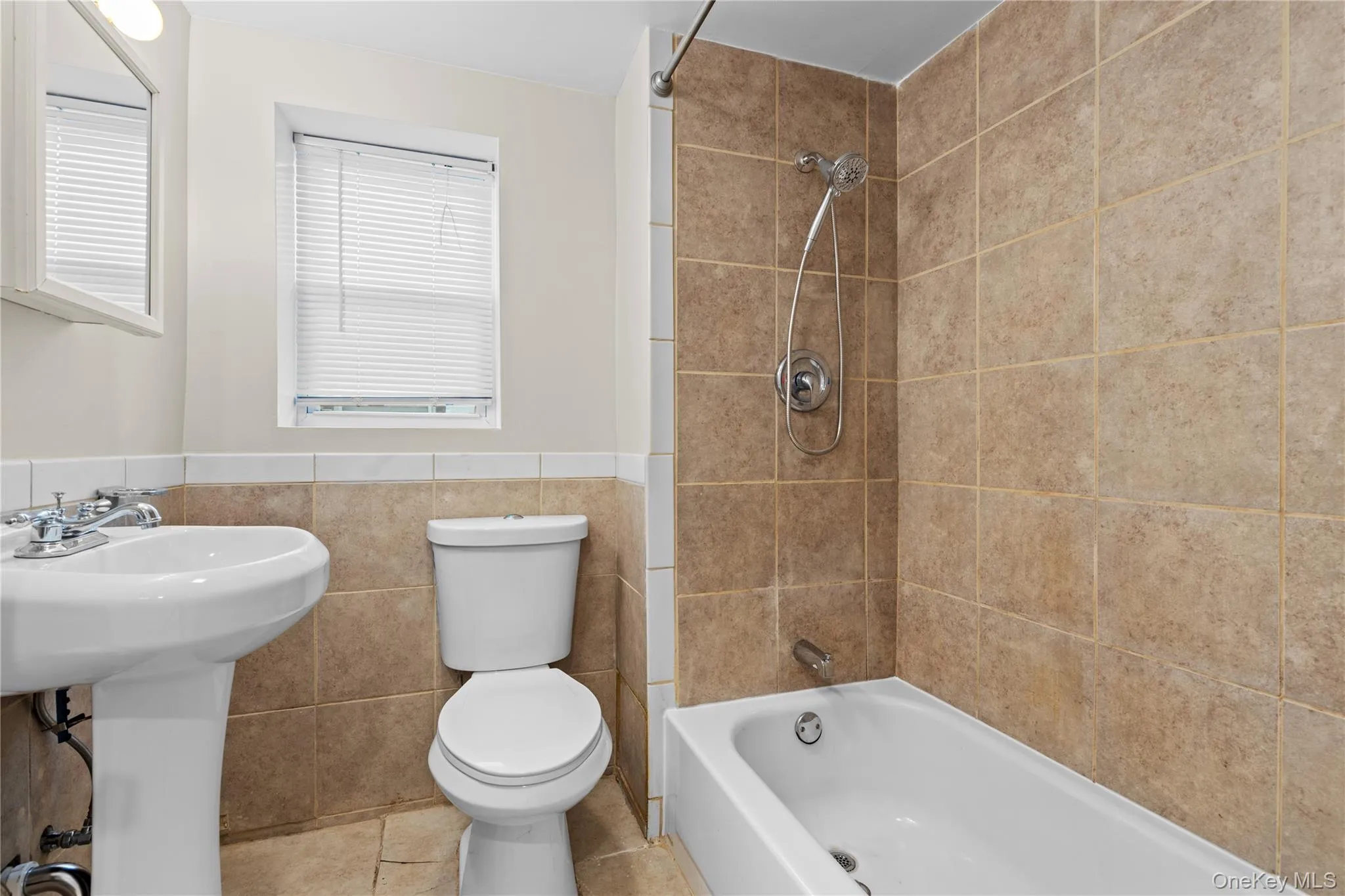 26 Indiana Avenue, Long Beach, NY, 2 Bedrooms Bedrooms, 4 Rooms Rooms,1 BathroomBathrooms,Residential Lease,For Rent,Indiana,0,980482 26 Indiana Avenue, Long Beach, NY, 2 Bedrooms Bedrooms, 4 Rooms Rooms,1 BathroomBathrooms,Residential Lease,For Rent,Indiana,0,980482