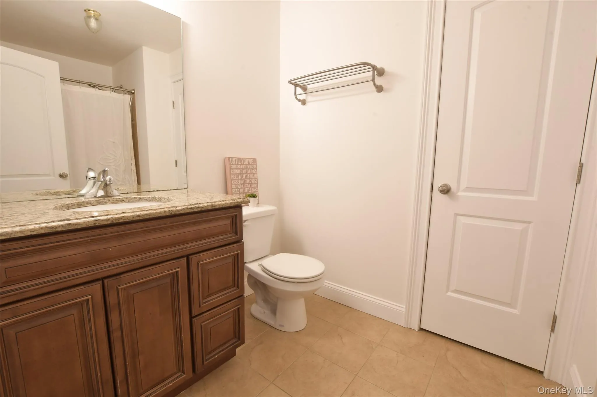 5 Dogwood Lane, Brookhaven, NY, 4 Bedrooms Bedrooms, 8 Rooms Rooms,2 BathroomsBathrooms,Residential,For Rent,Dogwood,0,980499 5 Dogwood Lane, Brookhaven, NY, 4 Bedrooms Bedrooms, 8 Rooms Rooms,2 BathroomsBathrooms,Residential,For Rent,Dogwood,0,980499