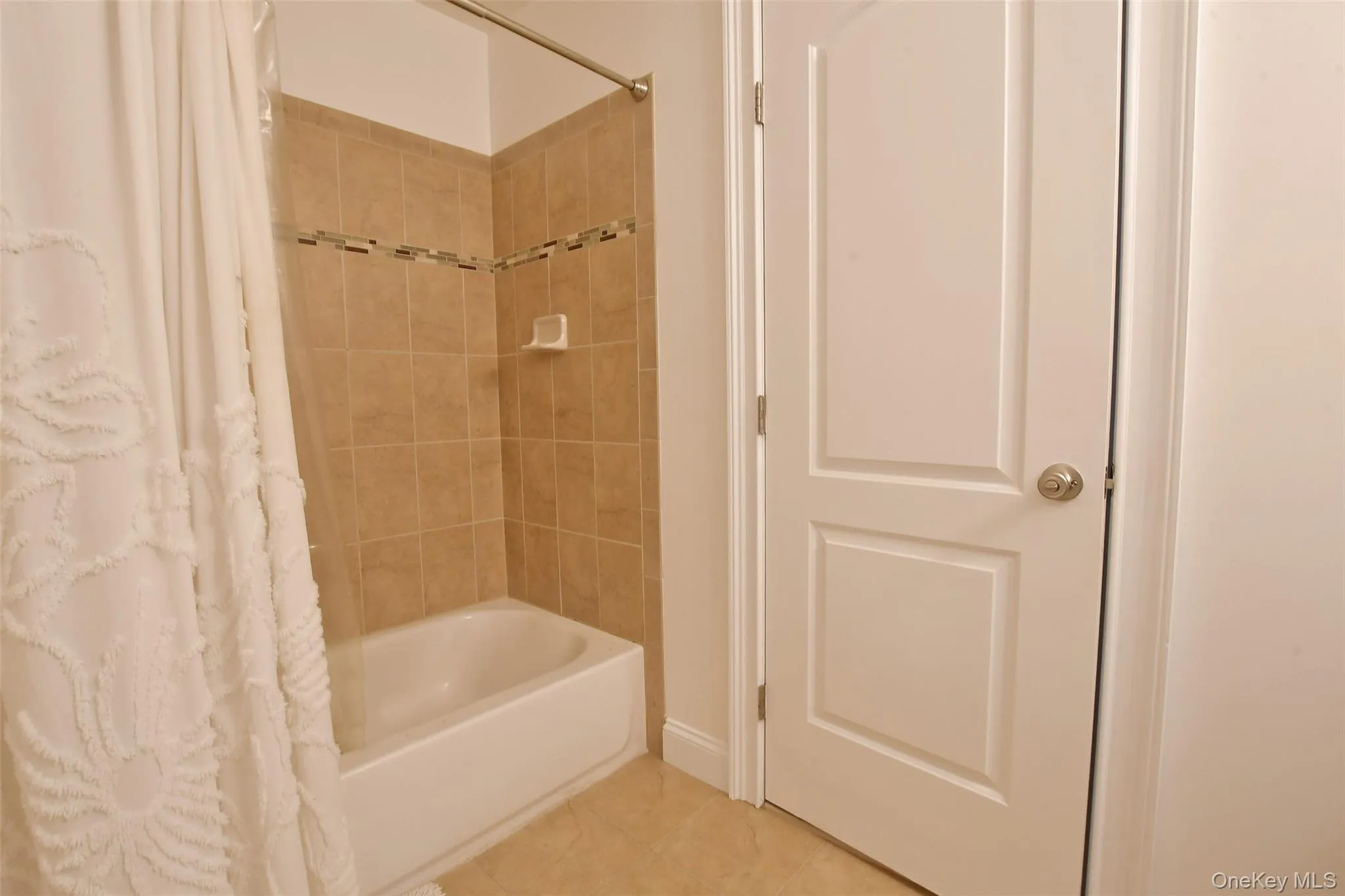 5 Dogwood Lane, Brookhaven, NY, 4 Bedrooms Bedrooms, 8 Rooms Rooms,2 BathroomsBathrooms,Residential,For Rent,Dogwood,0,980499 5 Dogwood Lane, Brookhaven, NY, 4 Bedrooms Bedrooms, 8 Rooms Rooms,2 BathroomsBathrooms,Residential,For Rent,Dogwood,0,980499