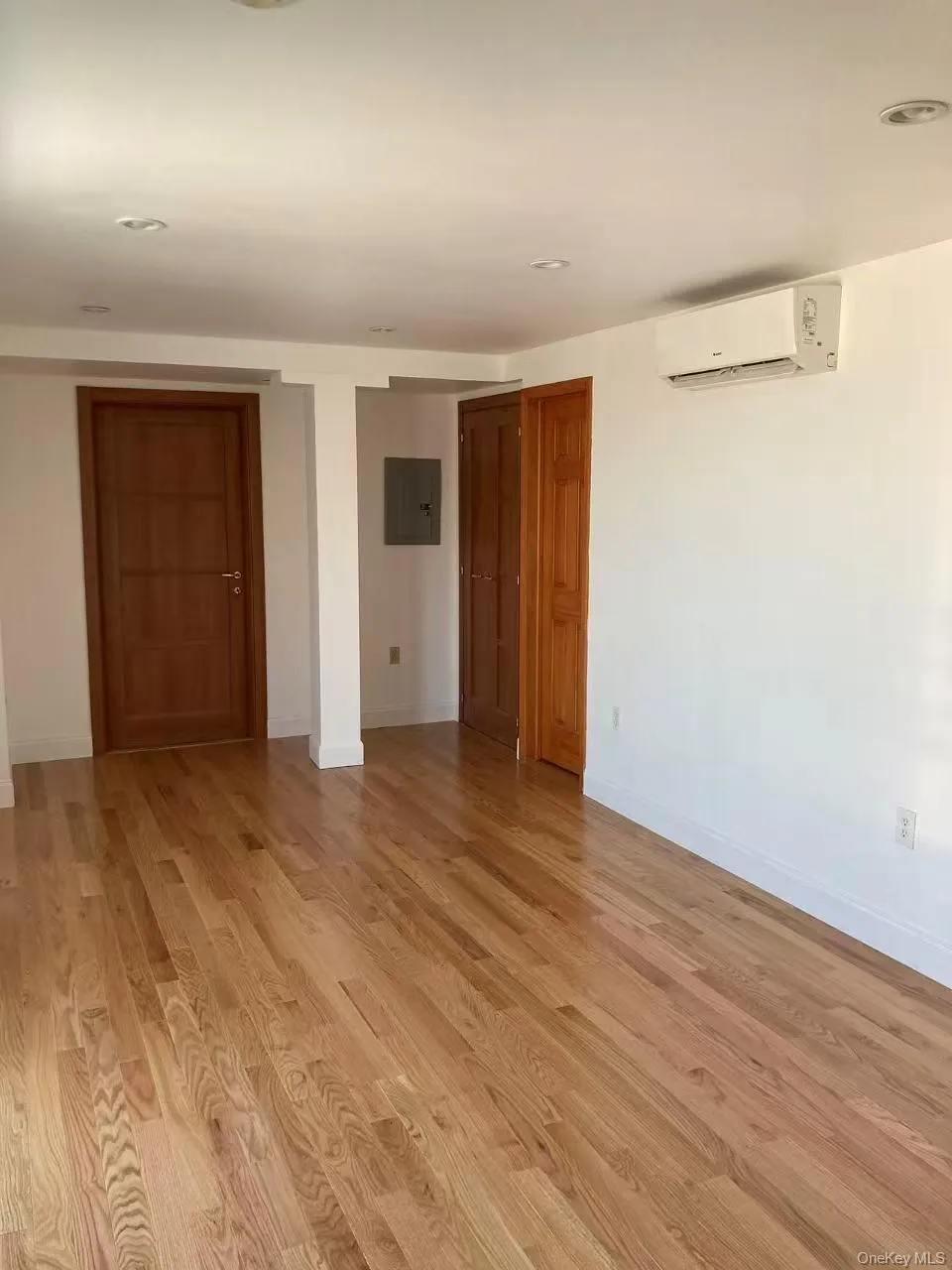 14022 Beech Avenue, New York, NY, 2 Rooms Rooms,1 BathroomBathrooms,Residential Lease,For Rent,Beech,0,980500 14022 Beech Avenue, New York, NY, 2 Rooms Rooms,1 BathroomBathrooms,Residential Lease,For Rent,Beech,0,980500