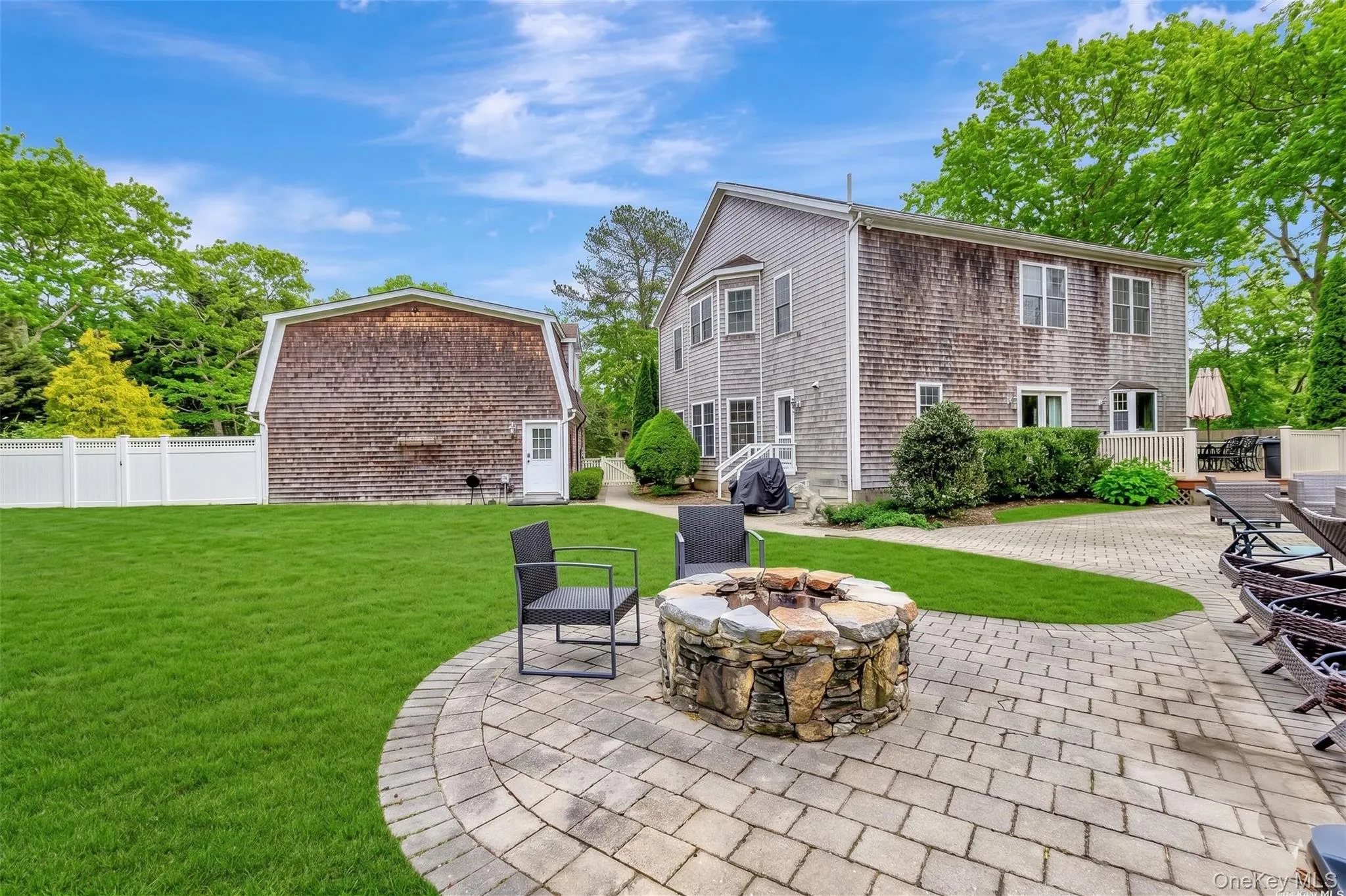 26 Box Tree Road, Southampton, NY, 6 Bedrooms Bedrooms, 20 Rooms Rooms,5 BathroomsBathrooms,Residential,For Rent,Box Tree,0,980502 26 Box Tree Road, Southampton, NY, 6 Bedrooms Bedrooms, 20 Rooms Rooms,5 BathroomsBathrooms,Residential,For Rent,Box Tree,0,980502