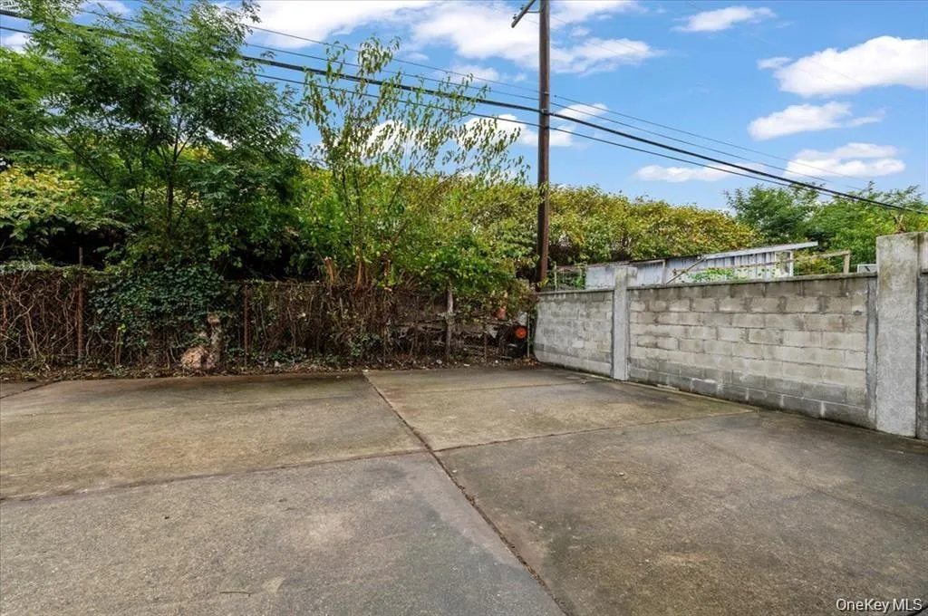 114-27 Bedell Street, New York, NY, 3 Bedrooms Bedrooms, 6 Rooms Rooms,1 BathroomBathrooms,Residential Lease,For Rent,Bedell Street,0,980526 114-27 Bedell Street, New York, NY, 3 Bedrooms Bedrooms, 6 Rooms Rooms,1 BathroomBathrooms,Residential Lease,For Rent,Bedell Street,0,980526