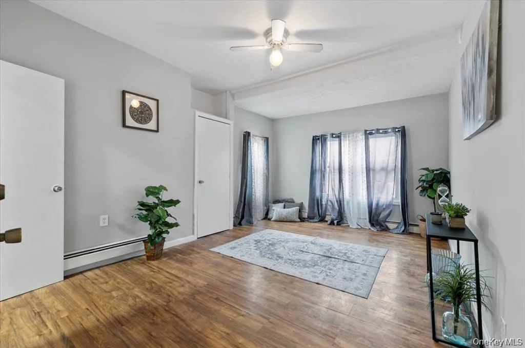 114-27 Bedell Street, New York, NY, 3 Bedrooms Bedrooms, 6 Rooms Rooms,1 BathroomBathrooms,Residential Lease,For Rent,Bedell Street,0,980526 114-27 Bedell Street, New York, NY, 3 Bedrooms Bedrooms, 6 Rooms Rooms,1 BathroomBathrooms,Residential Lease,For Rent,Bedell Street,0,980526