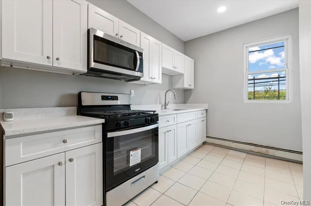 114-27 Bedell Street, New York, NY, 3 Bedrooms Bedrooms, 6 Rooms Rooms,1 BathroomBathrooms,Residential Lease,For Rent,Bedell Street,0,980526 114-27 Bedell Street, New York, NY, 3 Bedrooms Bedrooms, 6 Rooms Rooms,1 BathroomBathrooms,Residential Lease,For Rent,Bedell Street,0,980526