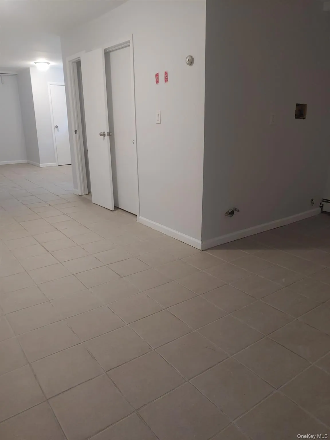 81-12 Commonwealth Boulevard, New York, NY, 3 Bedrooms Bedrooms, 6 Rooms Rooms,2 BathroomsBathrooms,Residential Lease,For Rent,Commonwealth,0,980527 81-12 Commonwealth Boulevard, New York, NY, 3 Bedrooms Bedrooms, 6 Rooms Rooms,2 BathroomsBathrooms,Residential Lease,For Rent,Commonwealth,0,980527