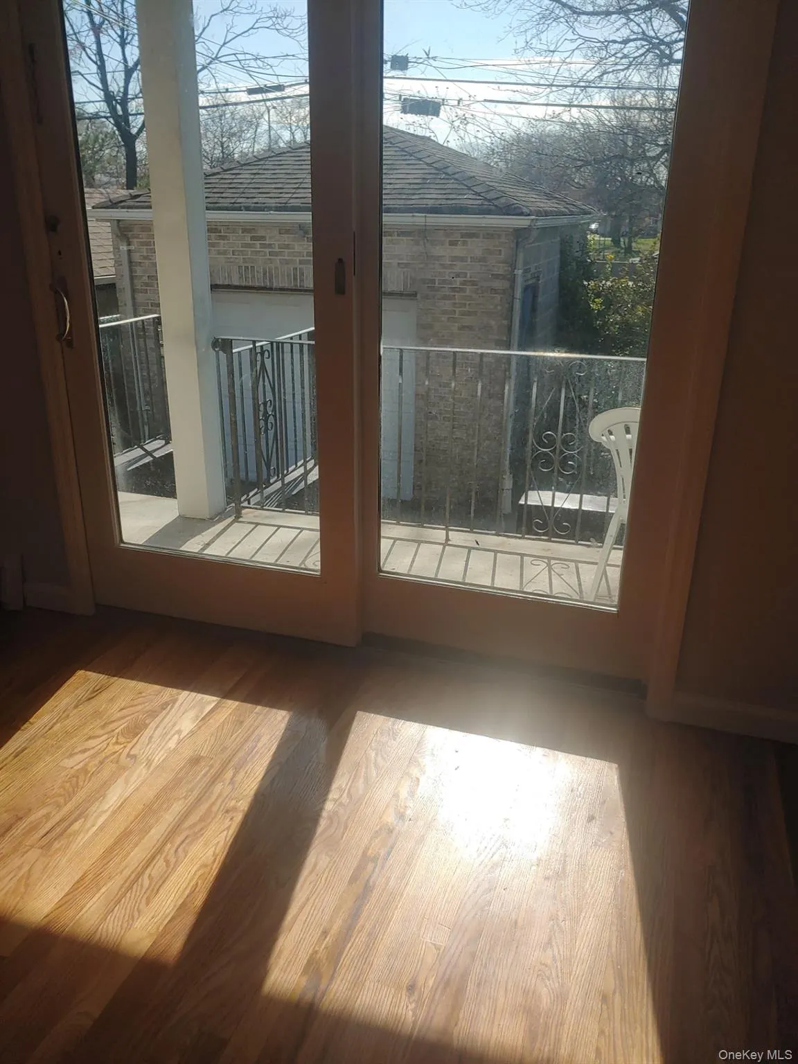 81-12 Commonwealth Boulevard, New York, NY, 3 Bedrooms Bedrooms, 6 Rooms Rooms,2 BathroomsBathrooms,Residential Lease,For Rent,Commonwealth,0,980527 81-12 Commonwealth Boulevard, New York, NY, 3 Bedrooms Bedrooms, 6 Rooms Rooms,2 BathroomsBathrooms,Residential Lease,For Rent,Commonwealth,0,980527