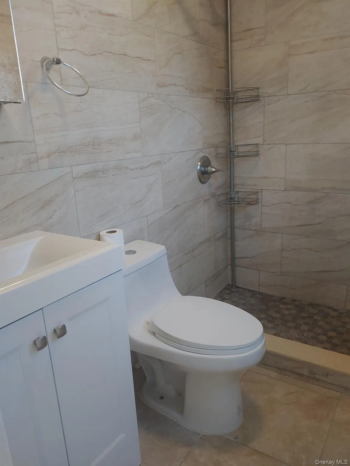 81-12 Commonwealth Boulevard, New York, NY, 3 Bedrooms Bedrooms, 6 Rooms Rooms,2 BathroomsBathrooms,Residential Lease,For Rent,Commonwealth,0,980527 81-12 Commonwealth Boulevard, New York, NY, 3 Bedrooms Bedrooms, 6 Rooms Rooms,2 BathroomsBathrooms,Residential Lease,For Rent,Commonwealth,0,980527