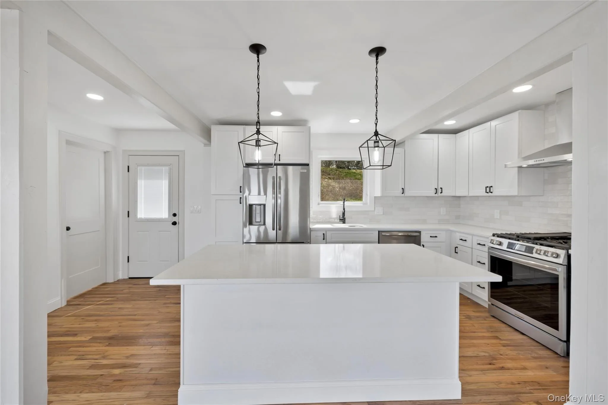 2 Dolphin Way, Riverhead, NY, 3 Bedrooms Bedrooms, 6 Rooms Rooms,2 BathroomsBathrooms,Residential Lease,For Rent,Dolphin,0,980534 2 Dolphin Way, Riverhead, NY, 3 Bedrooms Bedrooms, 6 Rooms Rooms,2 BathroomsBathrooms,Residential Lease,For Rent,Dolphin,0,980534