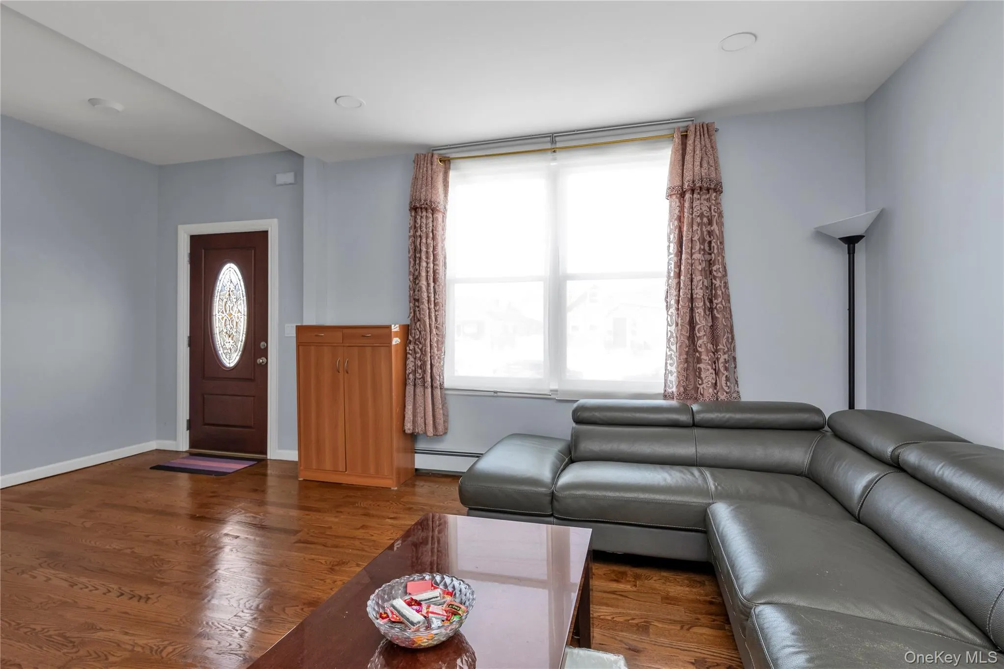 103 Clement Avenue, Hempstead, NY, 3 Bedrooms Bedrooms, 6 Rooms Rooms,2 BathroomsBathrooms,Residential,For Rent,Clement,0,980546 103 Clement Avenue, Hempstead, NY, 3 Bedrooms Bedrooms, 6 Rooms Rooms,2 BathroomsBathrooms,Residential,For Rent,Clement,0,980546