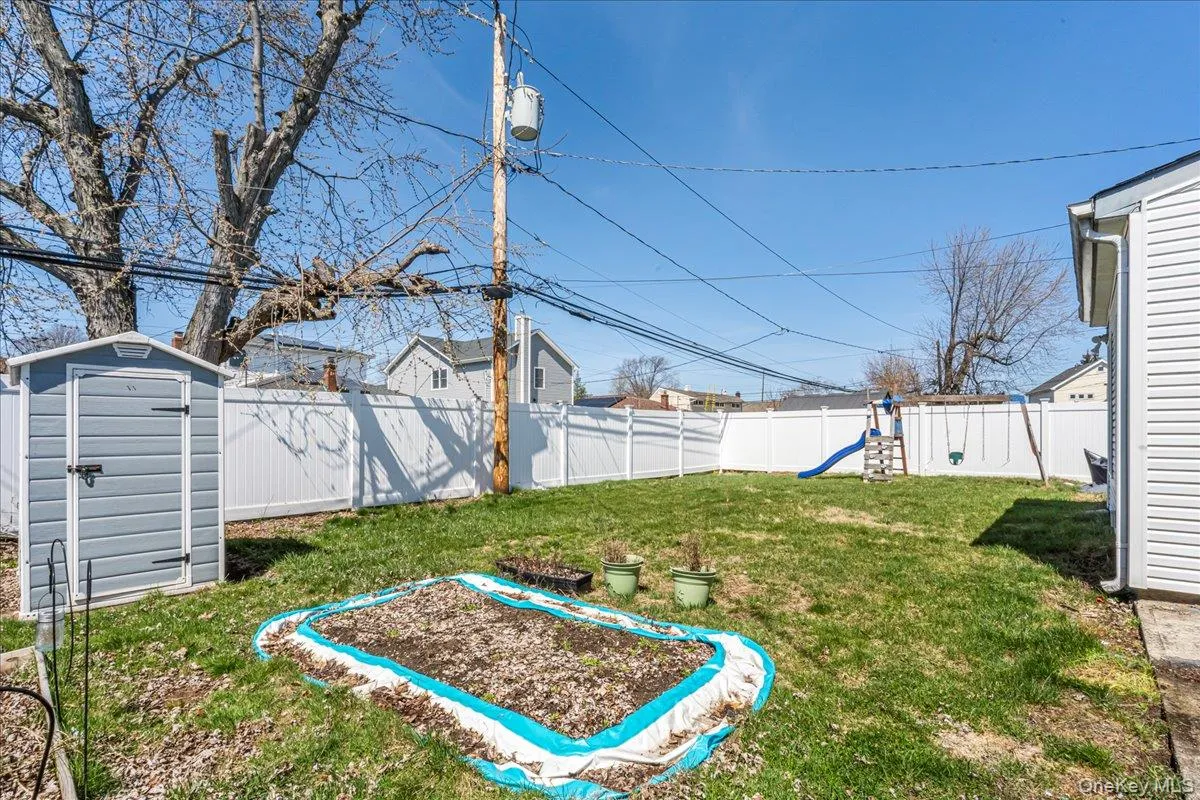 65 Prentice Road, Hempstead, NY, 4 Bedrooms Bedrooms, 7 Rooms Rooms,2 BathroomsBathrooms,Residential Sale,For Rent,Prentice,0,980563 65 Prentice Road, Hempstead, NY, 4 Bedrooms Bedrooms, 7 Rooms Rooms,2 BathroomsBathrooms,Residential Sale,For Rent,Prentice,0,980563