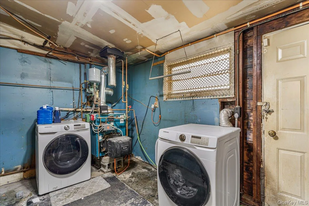 65 Prentice Road, Hempstead, NY, 4 Bedrooms Bedrooms, 7 Rooms Rooms,2 BathroomsBathrooms,Residential Sale,For Rent,Prentice,0,980563 65 Prentice Road, Hempstead, NY, 4 Bedrooms Bedrooms, 7 Rooms Rooms,2 BathroomsBathrooms,Residential Sale,For Rent,Prentice,0,980563