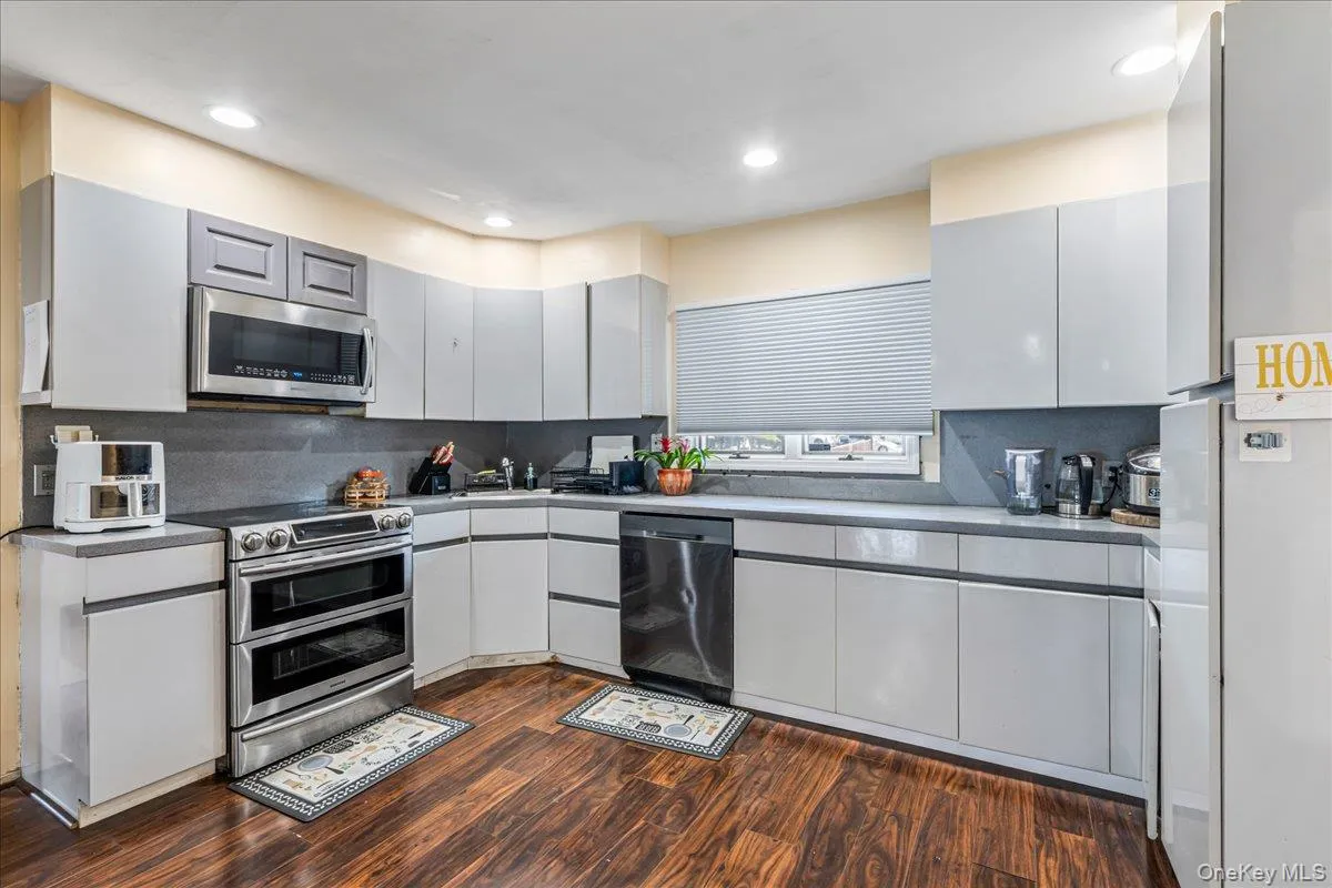 65 Prentice Road, Hempstead, NY, 4 Bedrooms Bedrooms, 7 Rooms Rooms,2 BathroomsBathrooms,Residential Sale,For Rent,Prentice,0,980563 65 Prentice Road, Hempstead, NY, 4 Bedrooms Bedrooms, 7 Rooms Rooms,2 BathroomsBathrooms,Residential Sale,For Rent,Prentice,0,980563