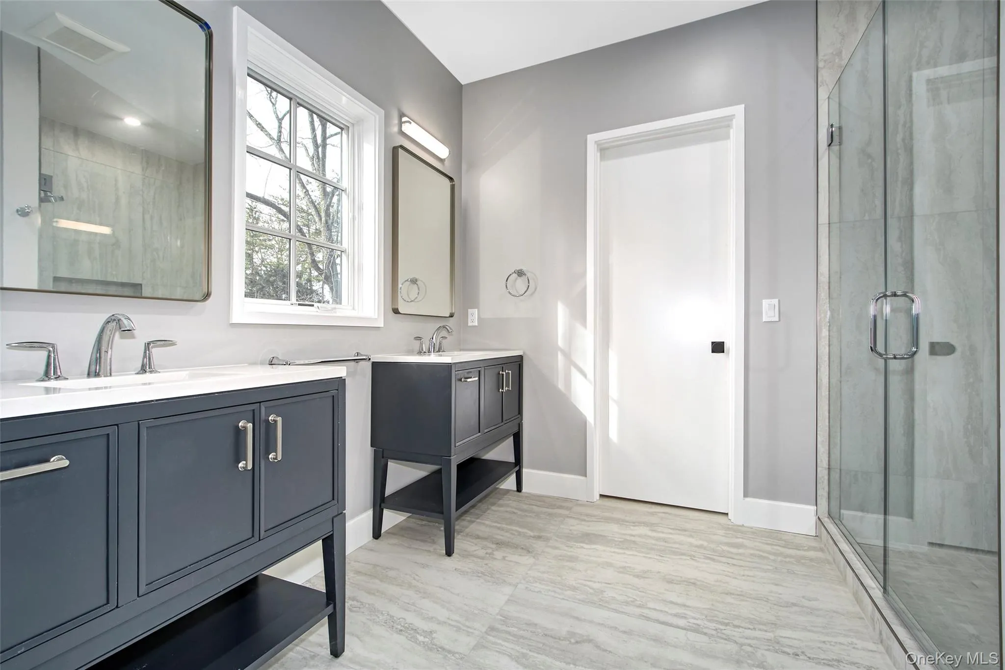 Bathroom for 4th and 5th bedroom shared! Bathroom for 4th and 5th bedroom shared!