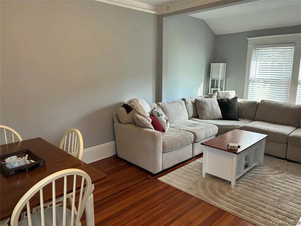 Open Concept Living Room with Dining Area (pic from previous tenant) Open Concept Living Room with Dining Area (pic from previous tenant)