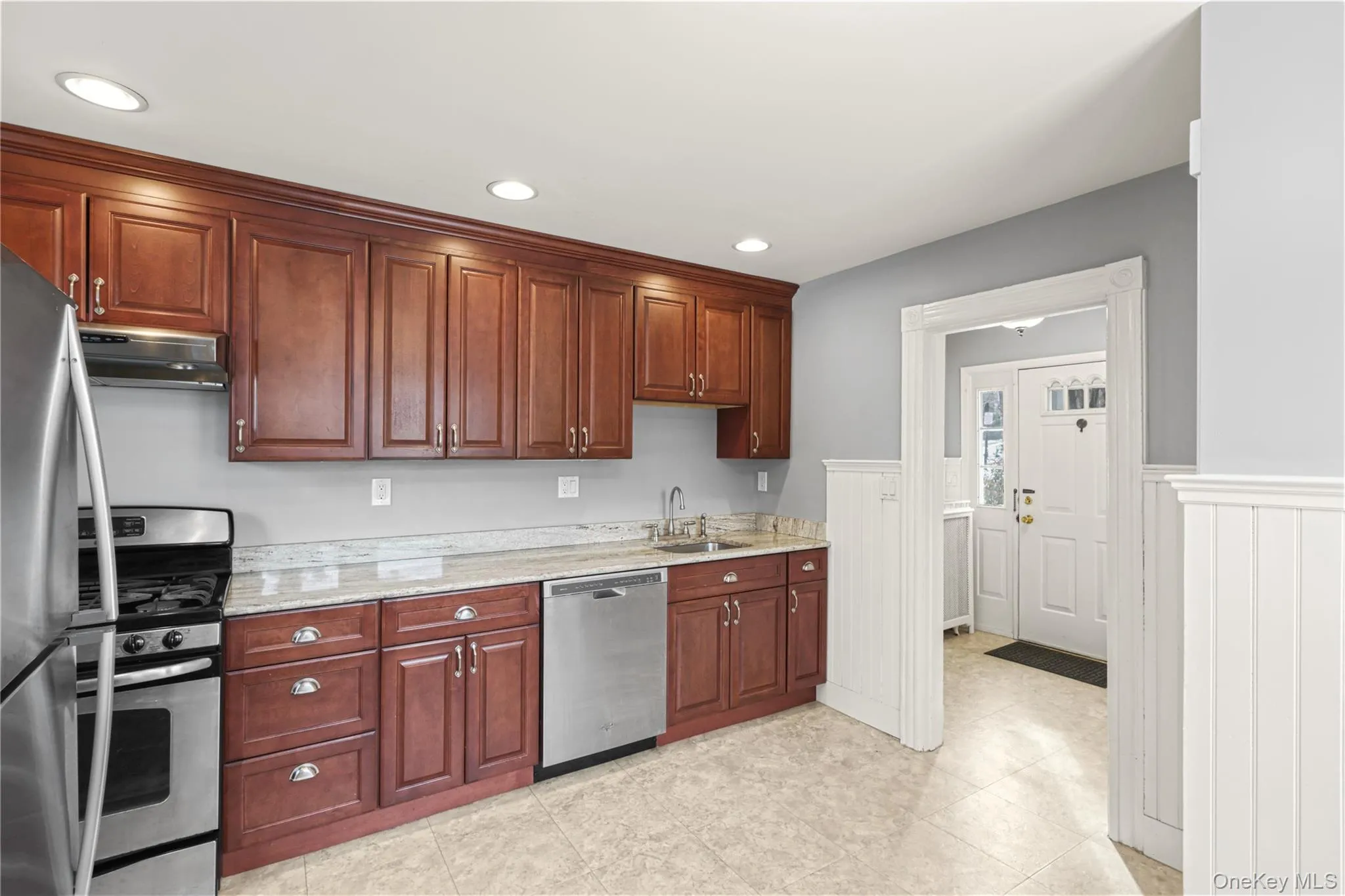 Eat In Kitchen with Granite Counters and Stainless Appliances Eat In Kitchen with Granite Counters and Stainless Appliances