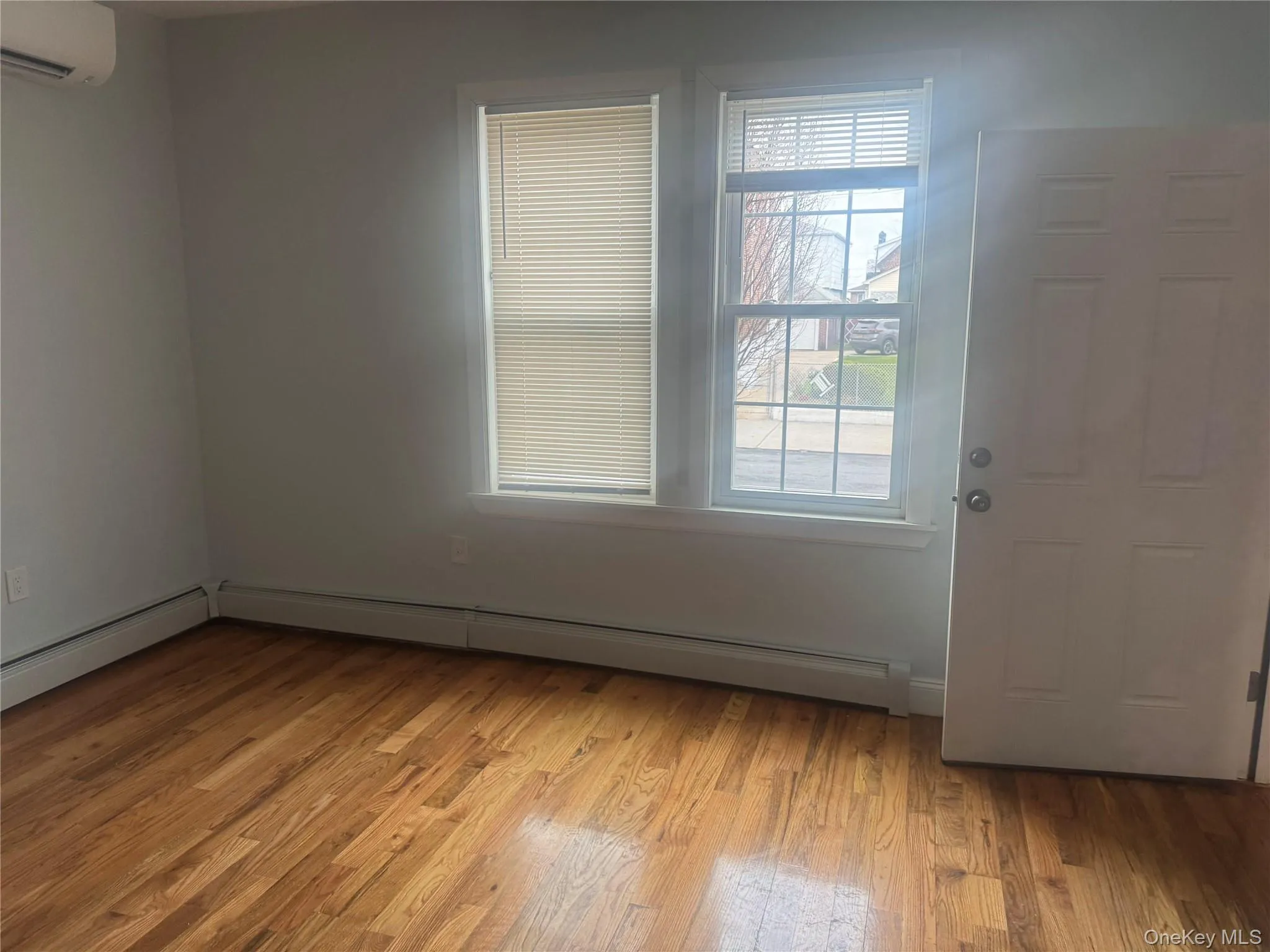 1611 Research Avenue, New York, NY, 3 Bedrooms Bedrooms, 6 Rooms Rooms,1 BathroomBathrooms,Residential Lease,For Rent,Research,0,980637 1611 Research Avenue, New York, NY, 3 Bedrooms Bedrooms, 6 Rooms Rooms,1 BathroomBathrooms,Residential Lease,For Rent,Research,0,980637